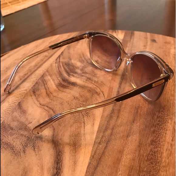 Chloe Sunglasses with case - Picture 5 of 8